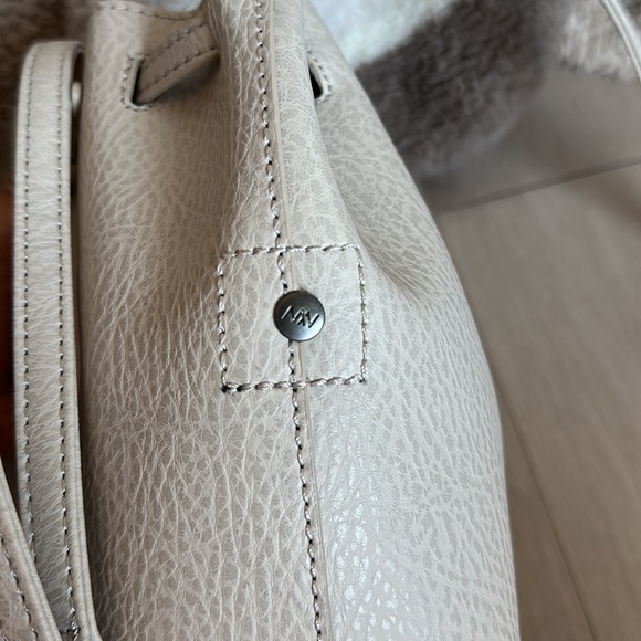 Matt & Nat “Lexi” Bucket Bag - Picture 4 of 7